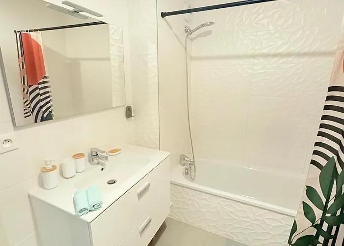 #sete T3 Neuf & Cosy Terrasse Parking * Sete